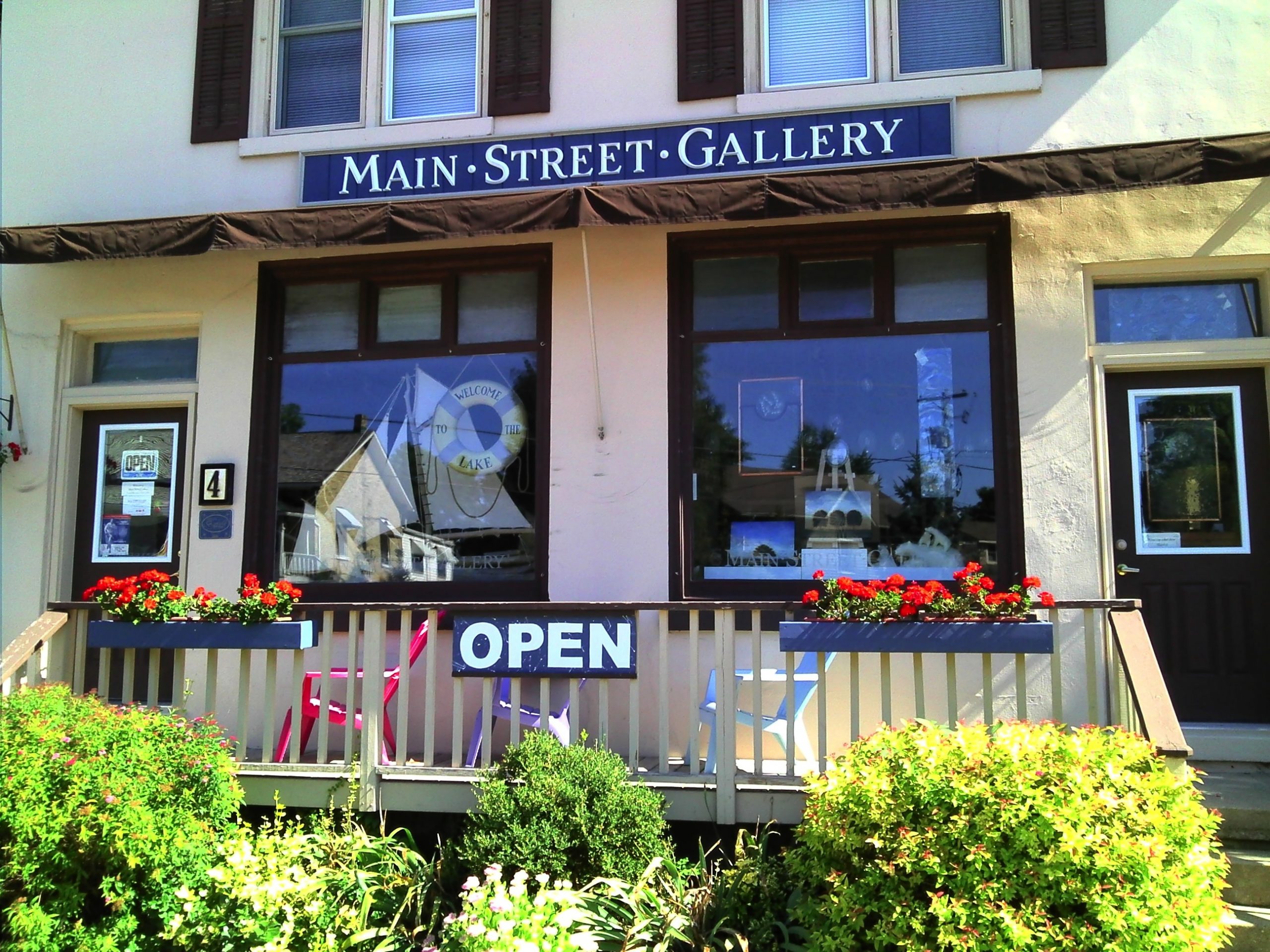 Exterior image of Main Street Gallery in Bayfield